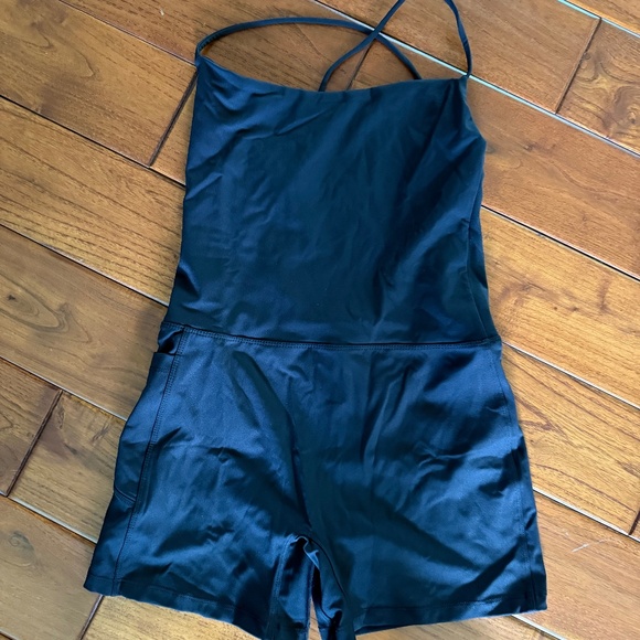 Benoa Active Romper - Picture 3 of 5